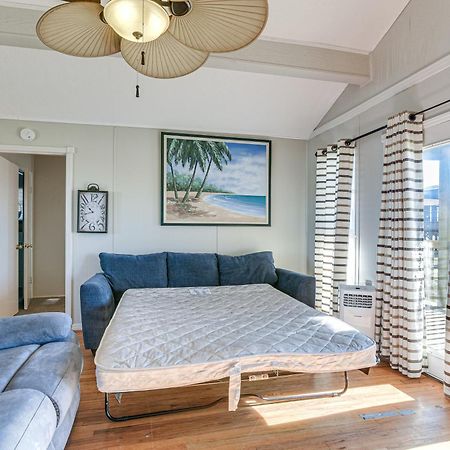 Second-Row Surfside Beach House Newly Renovated! Exterior photo