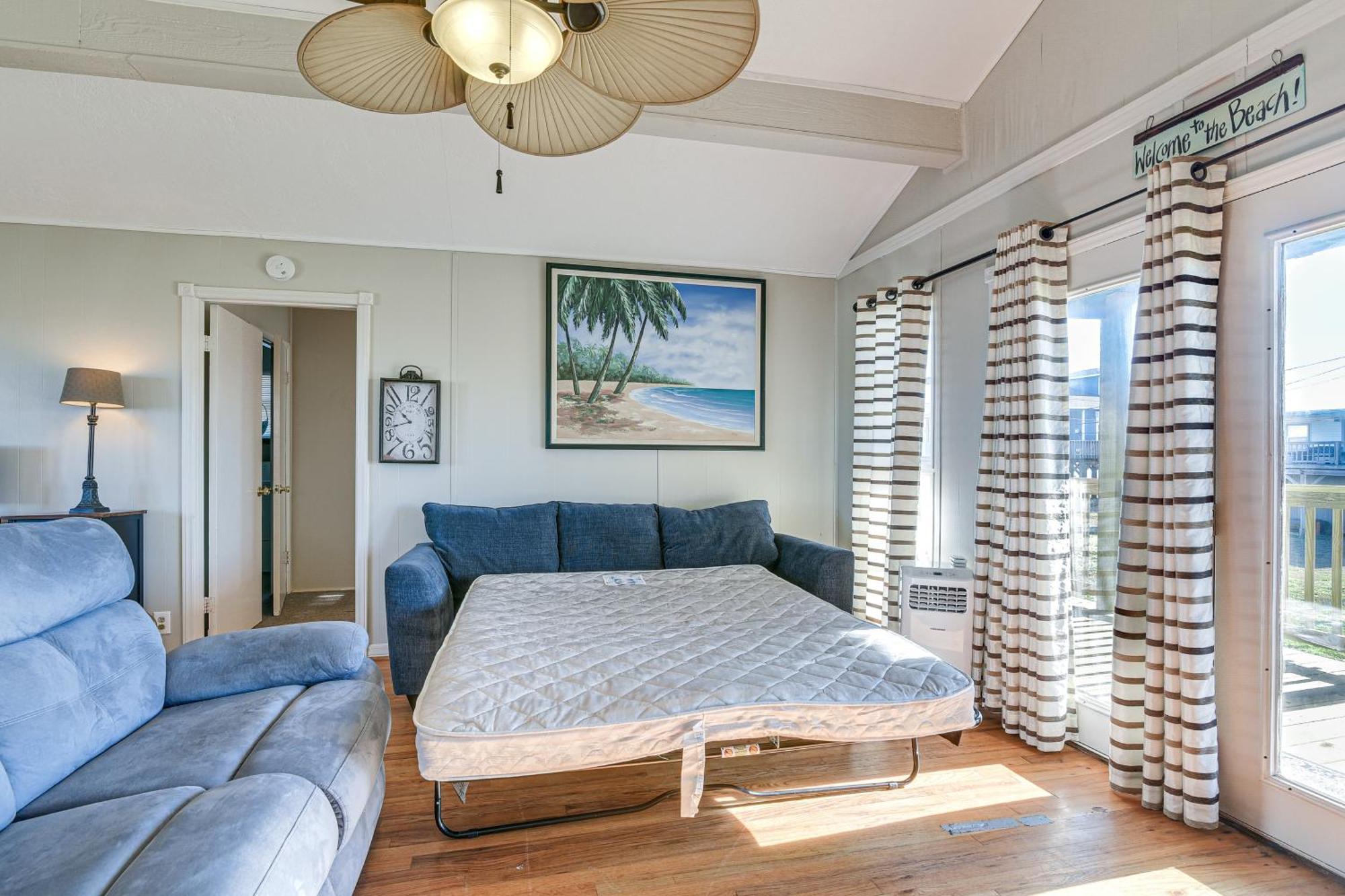 Second-Row Surfside Beach House Newly Renovated! Exterior photo