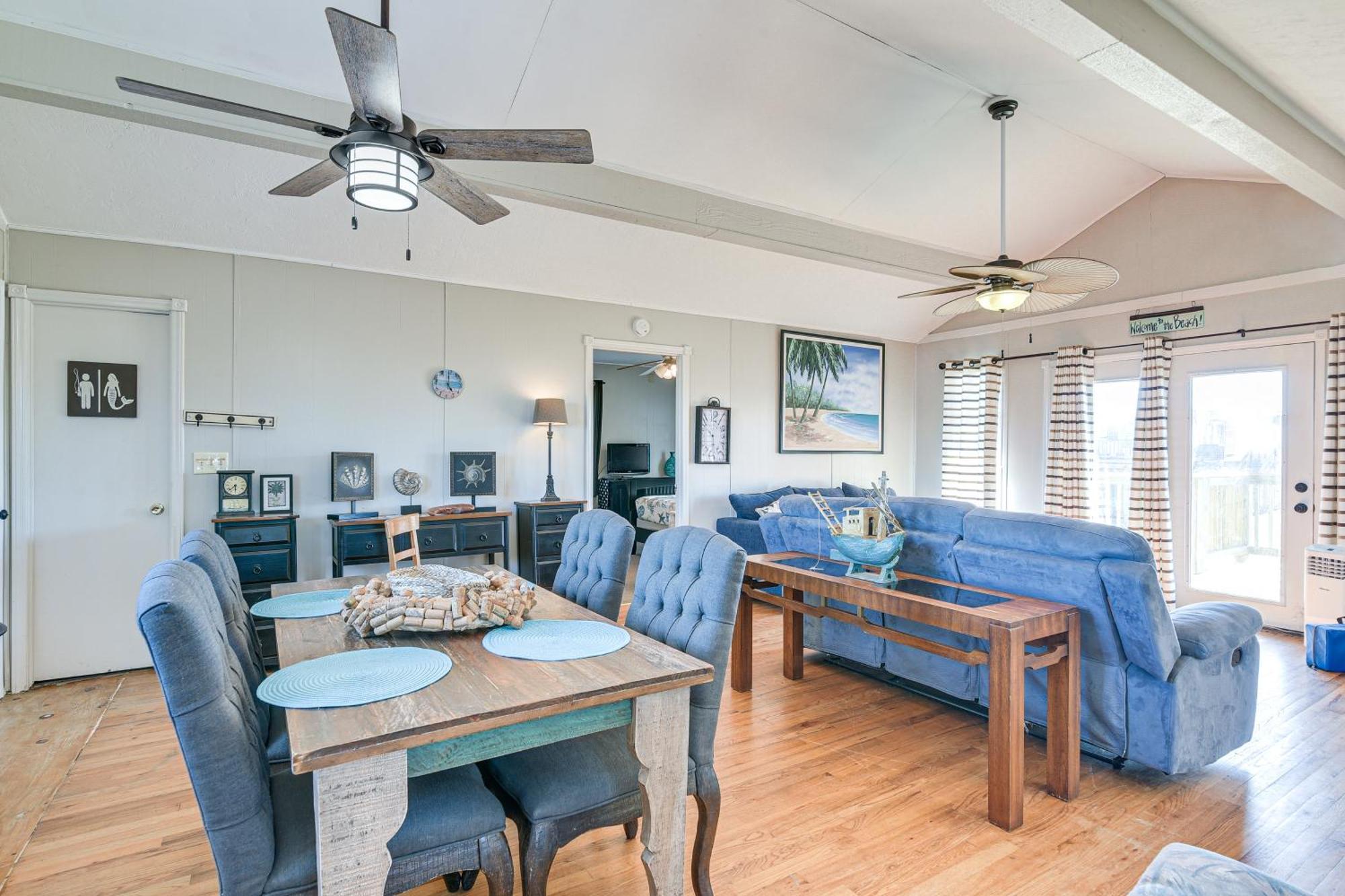 Second-Row Surfside Beach House Newly Renovated! Exterior photo