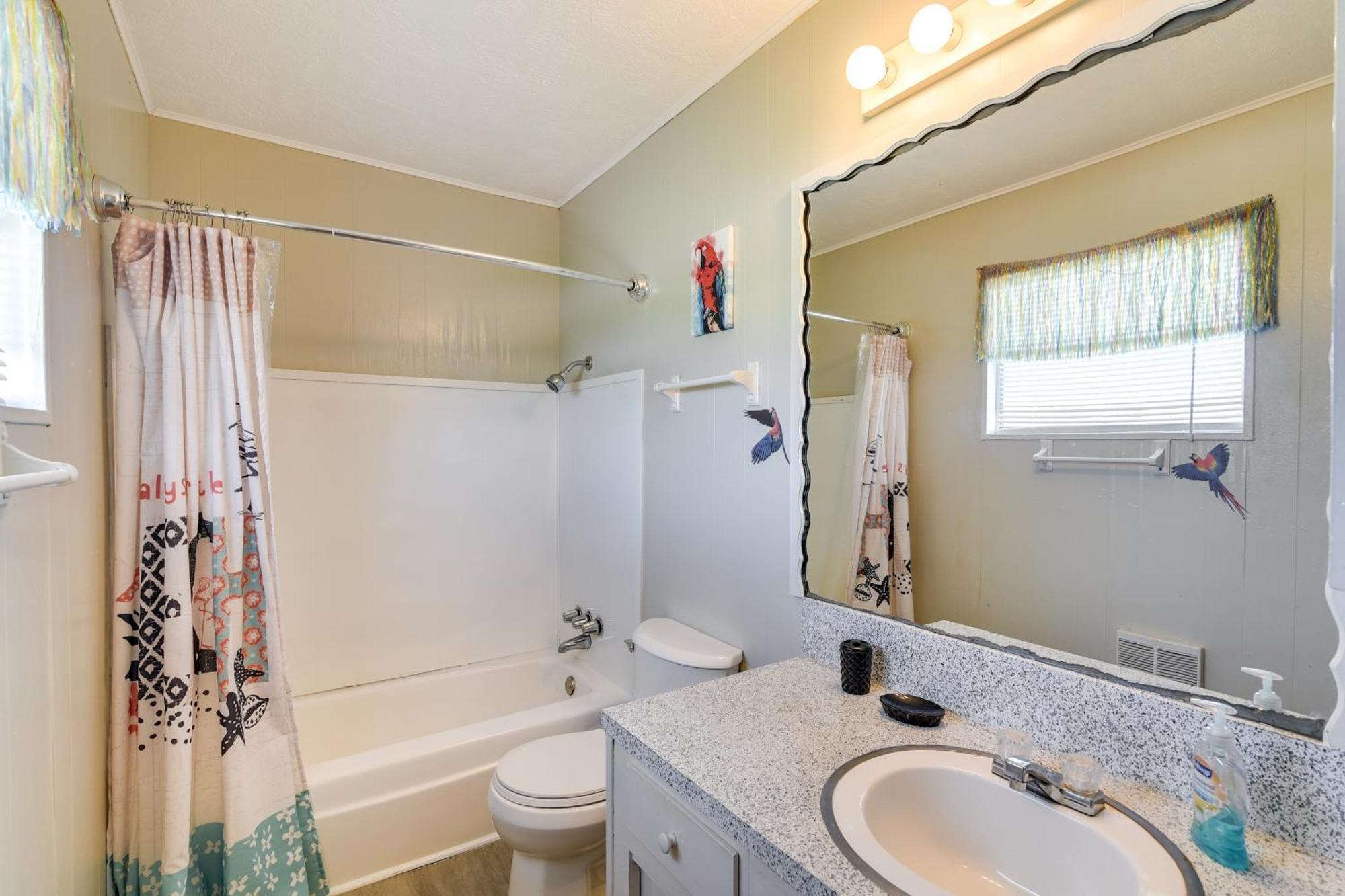 Second-Row Surfside Beach House Newly Renovated! Exterior photo